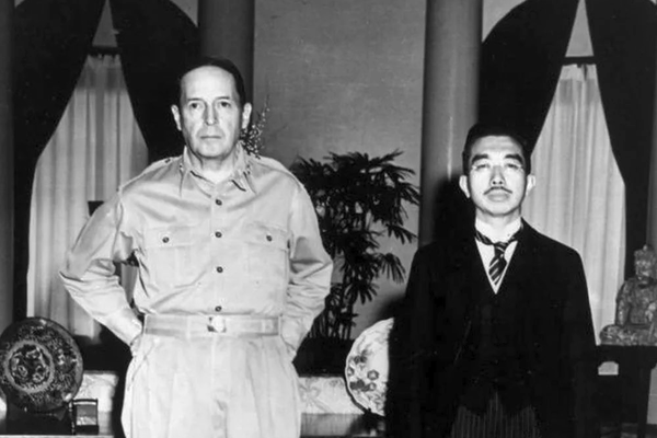 Was There a Diplomatic Alternative? The Atomic Bombing and Japan’s Surrender