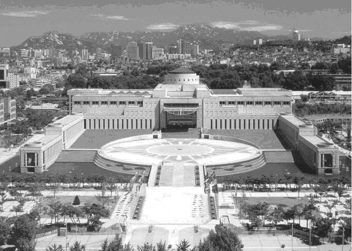 Commemoration and the Construction of Nationalism: War Memorial Museums in Korea and Japan
