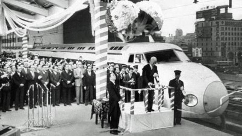 Fifty Years of the Shinkansen 新幹線５０年