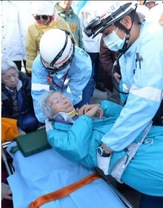 The Bus to Henoko: Riot Police and Okinawan Citizens Face-off over New Marine Base 辺野古へのバス　機動隊と沖縄県民、新海兵隊基地を前に対決