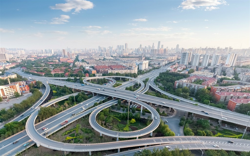 Can Chinese Cities Leave the Car Behind? Gridlock, Pollution and the Future of Public Transportation